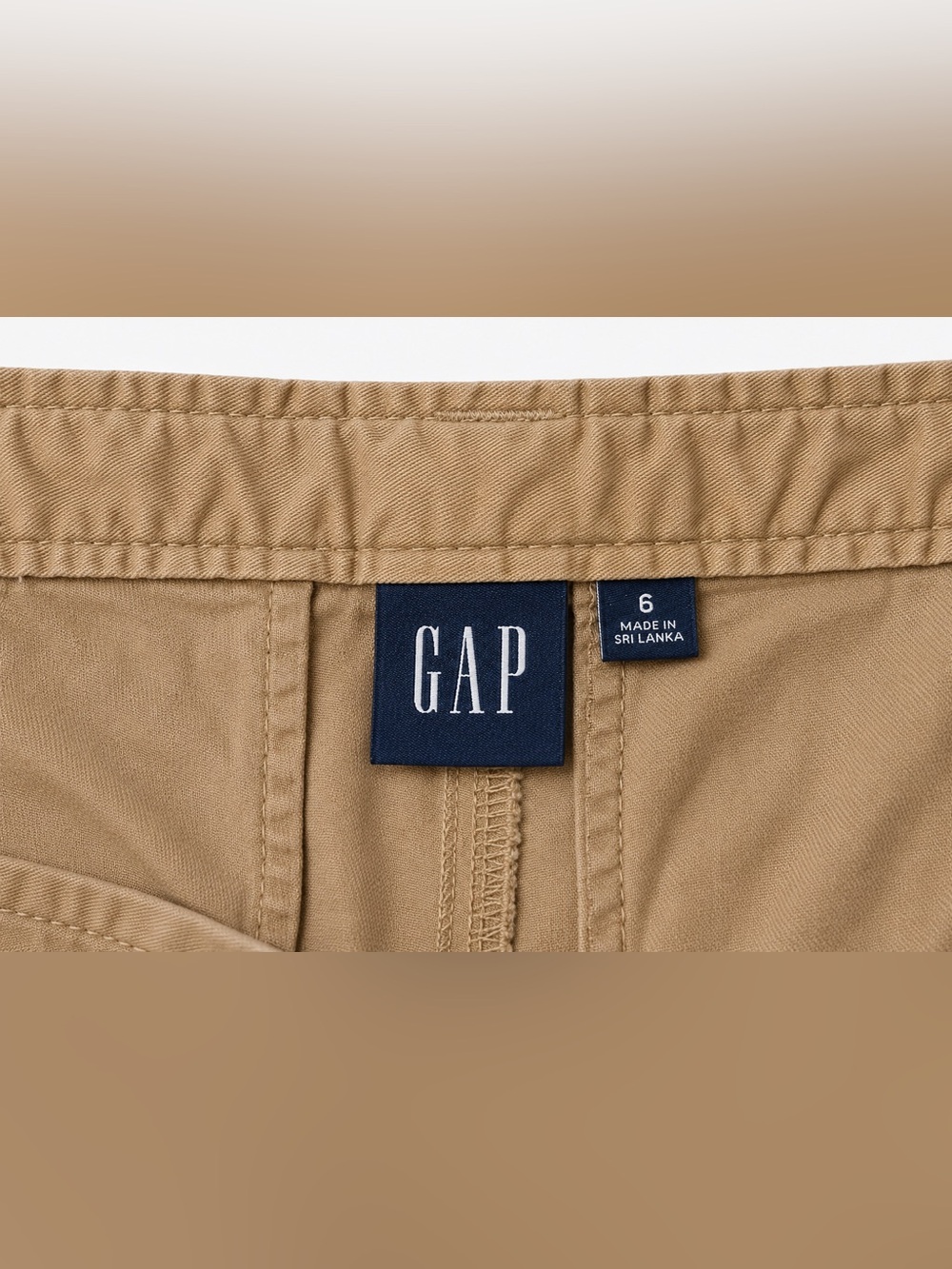 GAP Women's High-Waist Utility Shorts in Tan - Picture 2 of 4